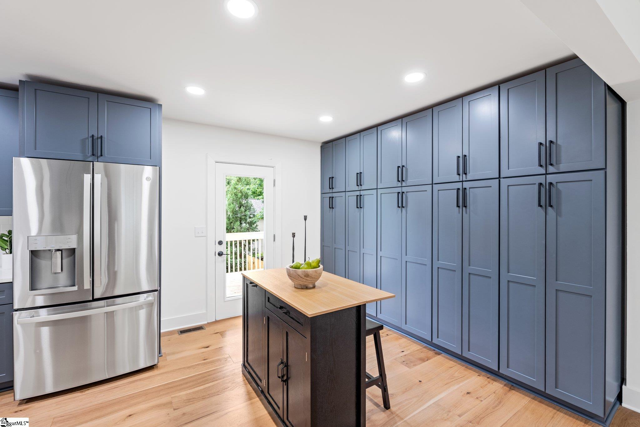 28 Douglas Drive Greenville, SC 29605