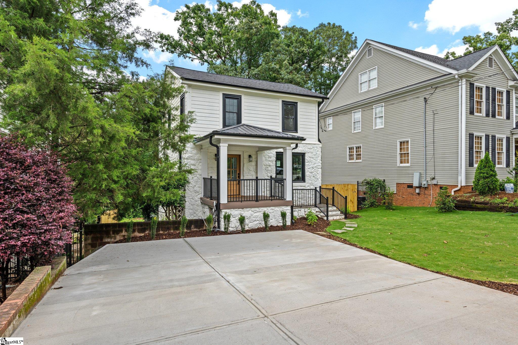 28 Douglas Drive Greenville, SC 29605
