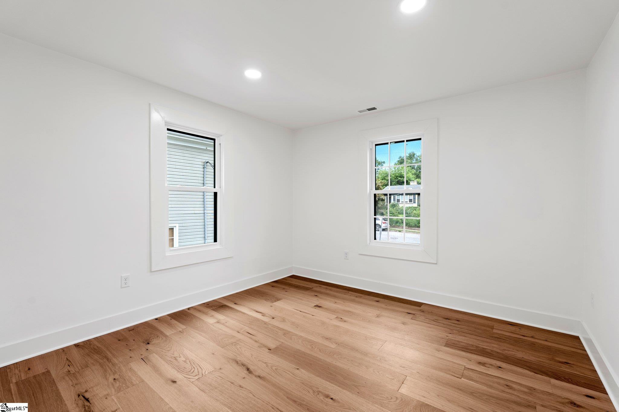 28 Douglas Drive Greenville, SC 29605