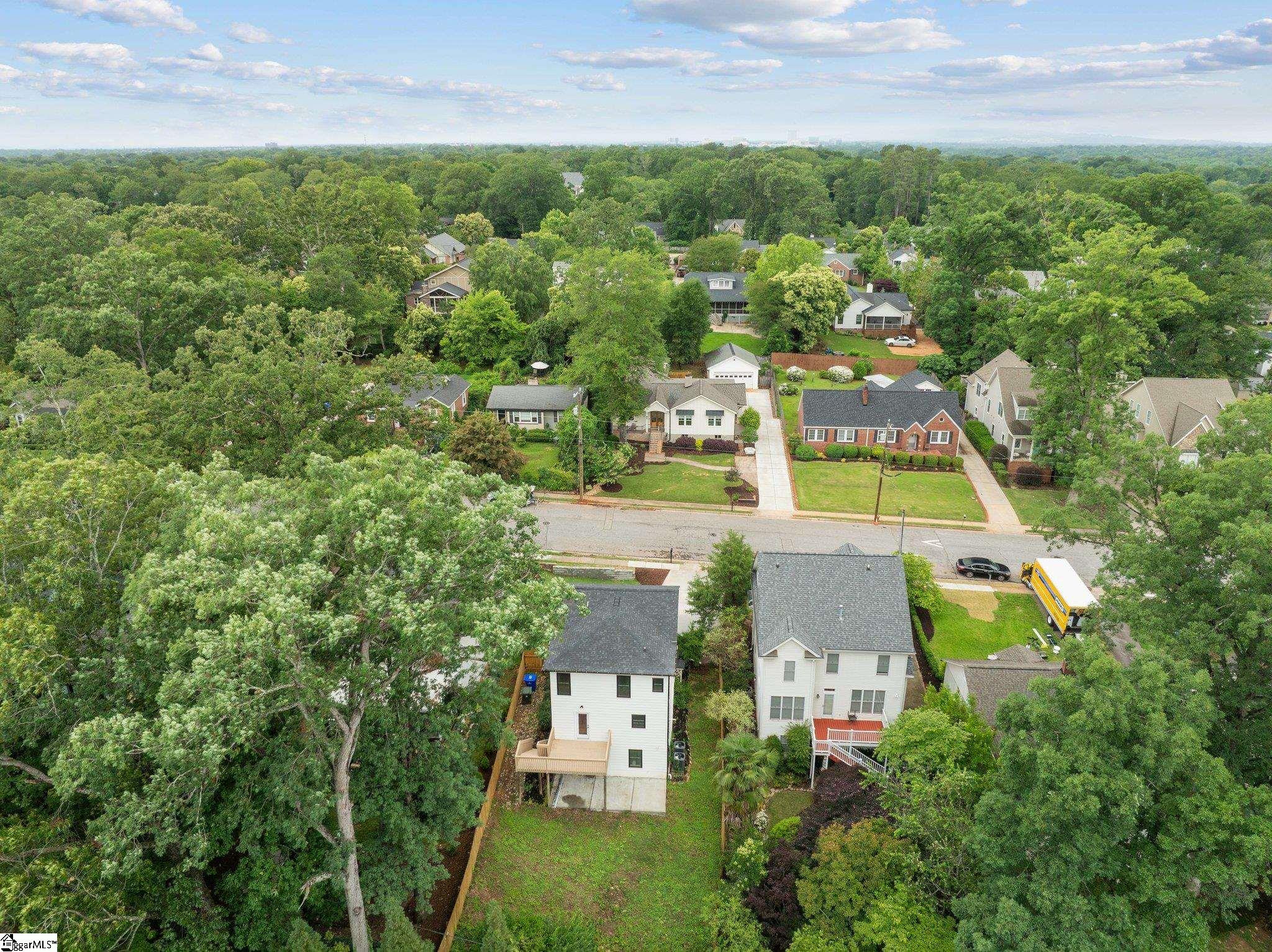 28 Douglas Drive Greenville, SC 29605