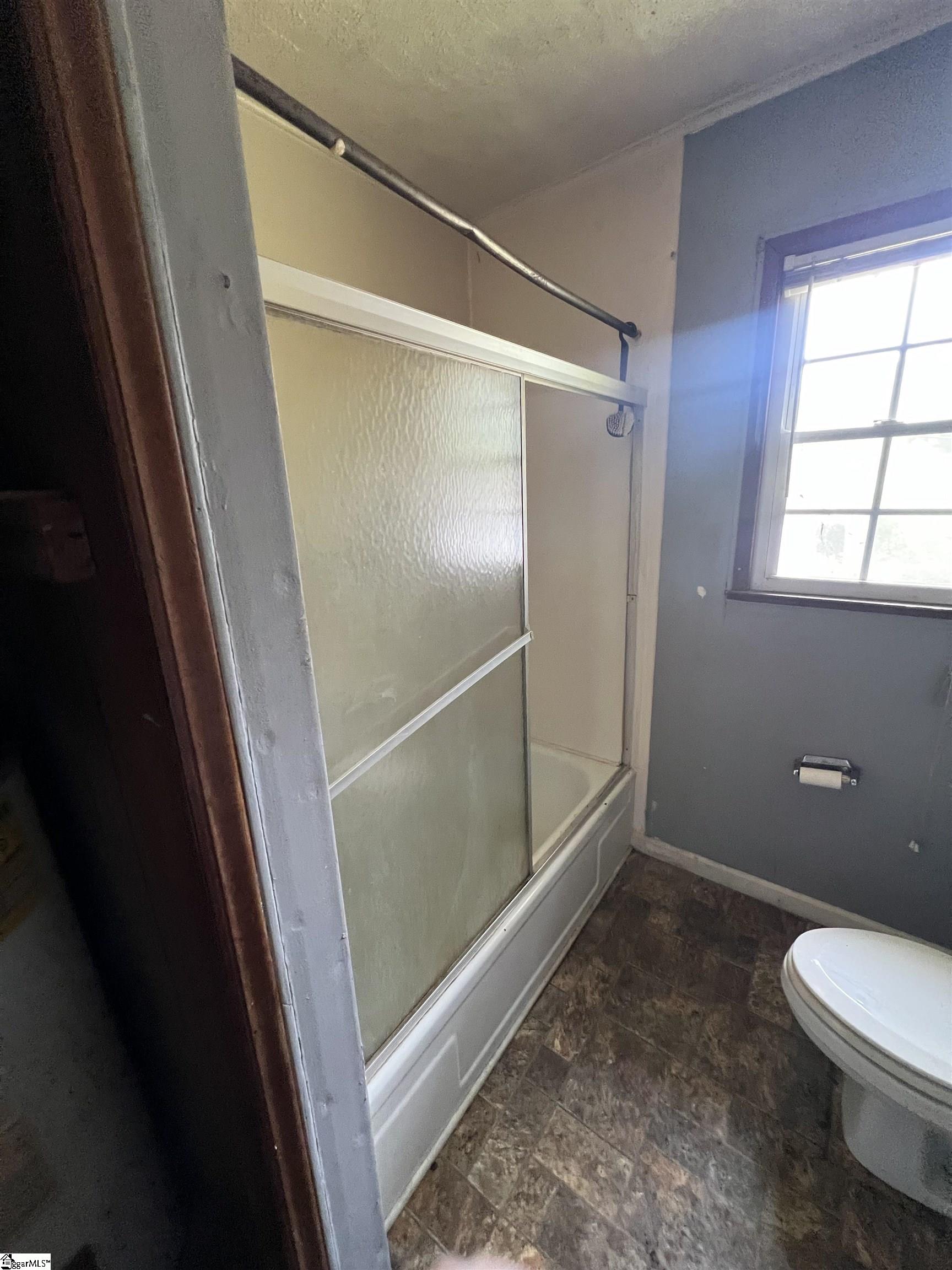 656 S Center Street Spartanburg, SC 29301