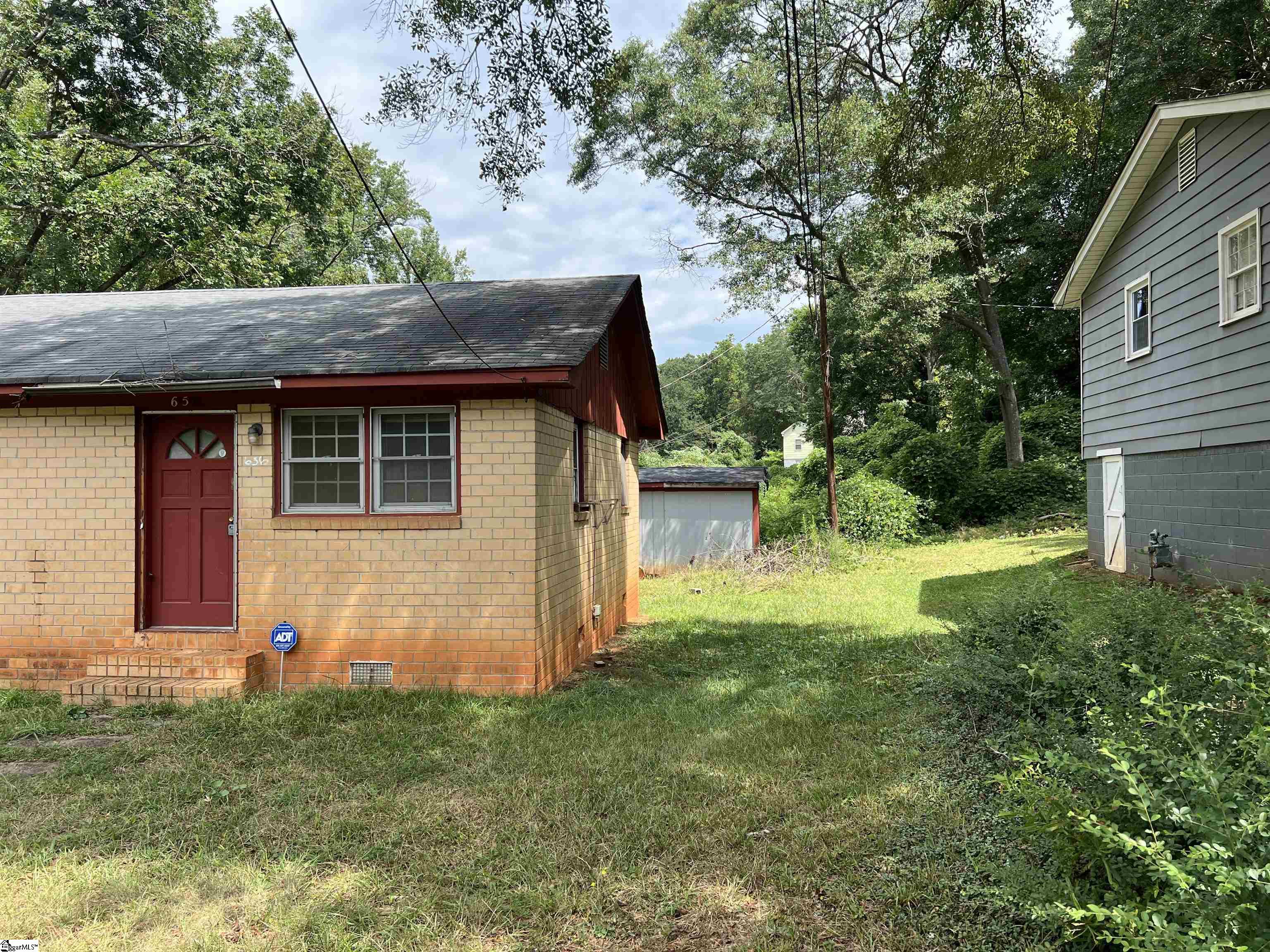 656 S Center Street Spartanburg, SC 29301