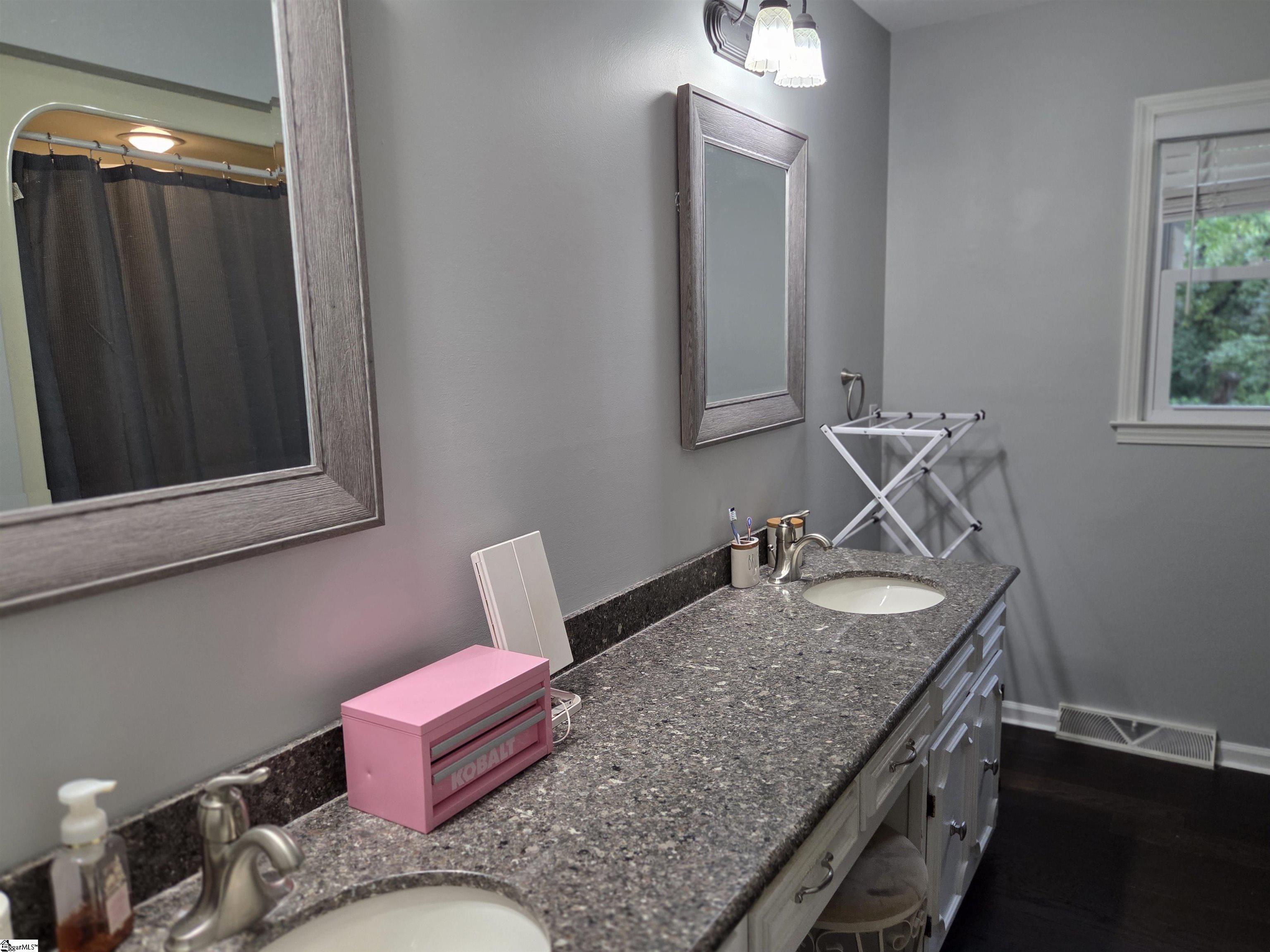 210 Wren School Road Piedmont, SC 29673