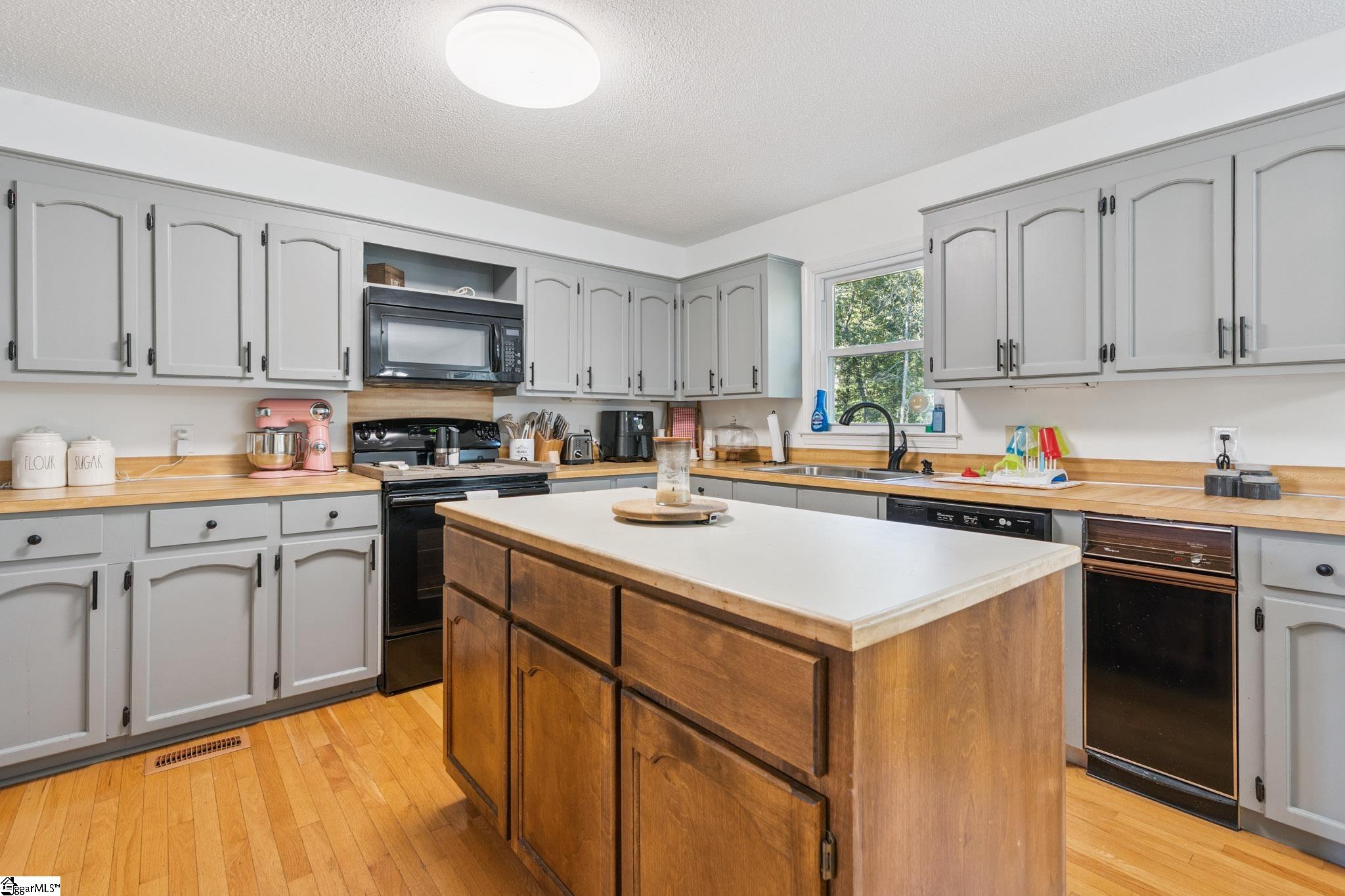 210 Wren School Road Piedmont, SC 29673