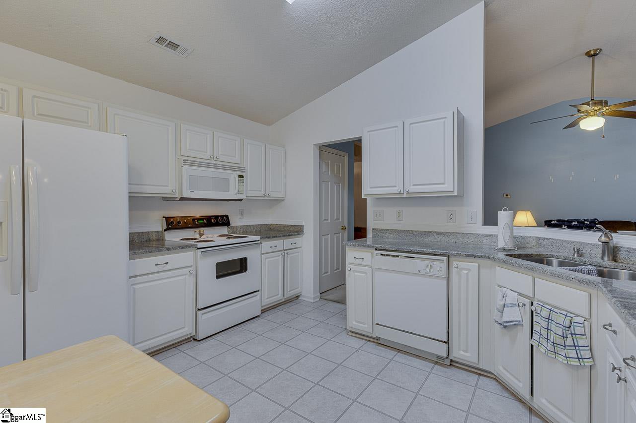 3 Redriff Way Simpsonville, SC 29680