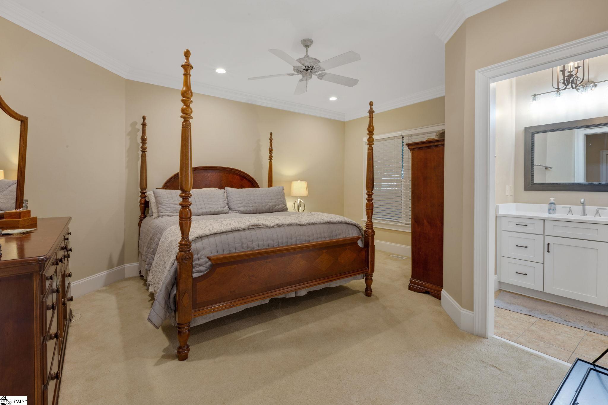 416 Kingsgate Court Simpsonville, SC 29681