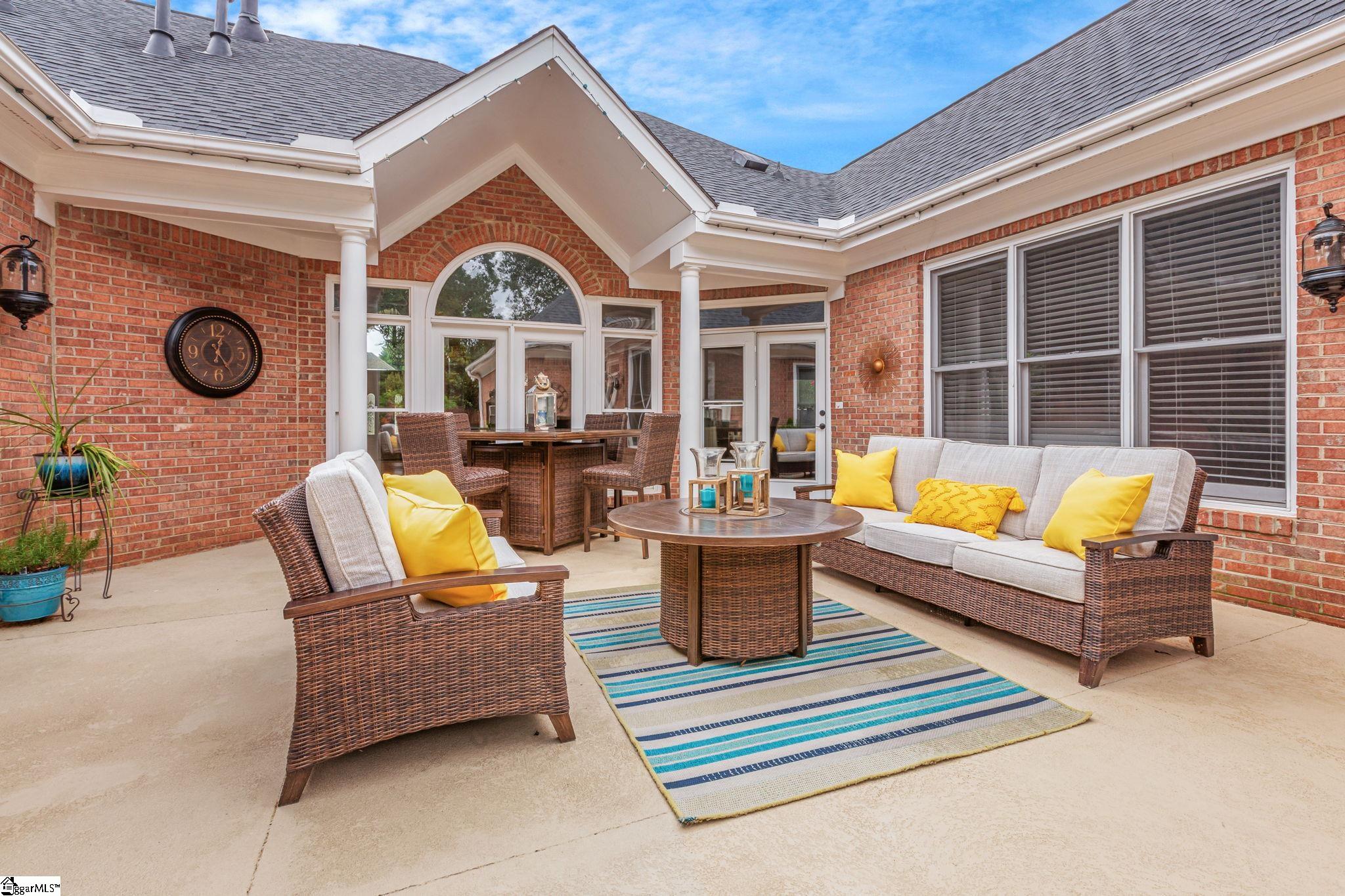 416 Kingsgate Court Simpsonville, SC 29681