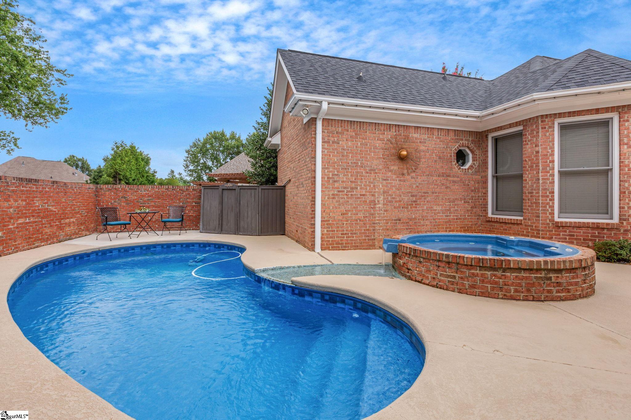 416 Kingsgate Court Simpsonville, SC 29681