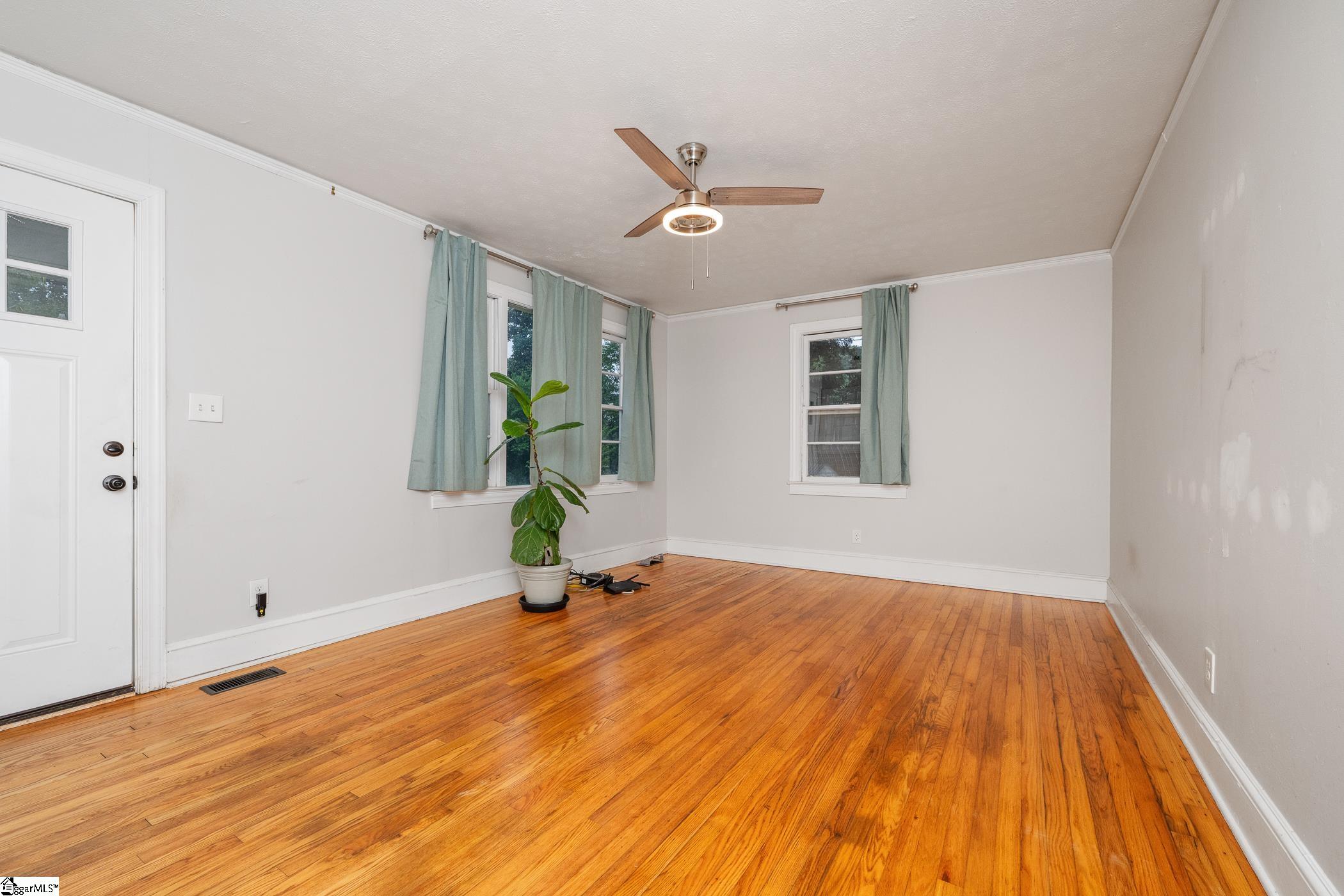11 Elrod Street Greenville, SC 29609