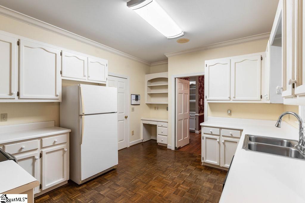 306 Greenview Circle Greenville, SC 29609