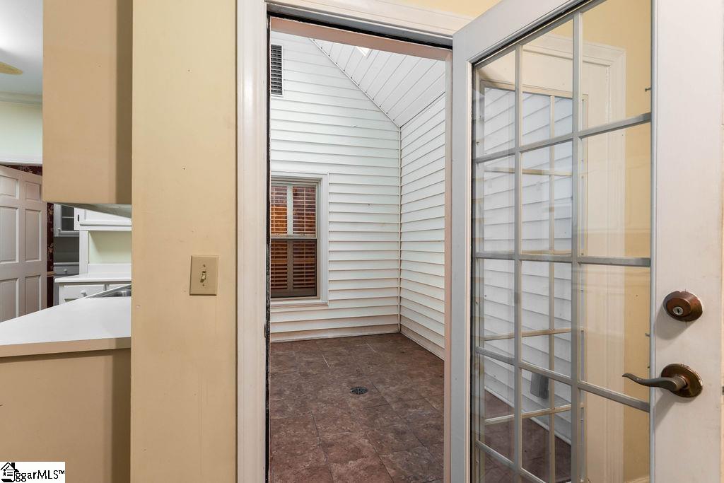 306 Greenview Circle Greenville, SC 29609