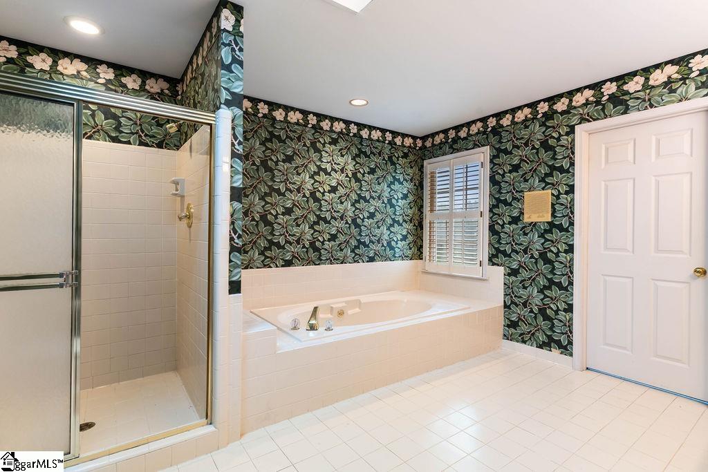 306 Greenview Circle Greenville, SC 29609
