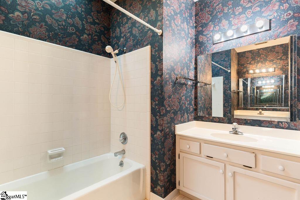 306 Greenview Circle Greenville, SC 29609