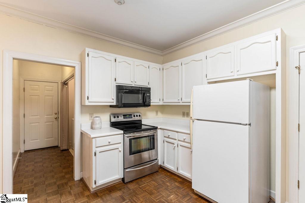 306 Greenview Circle Greenville, SC 29609