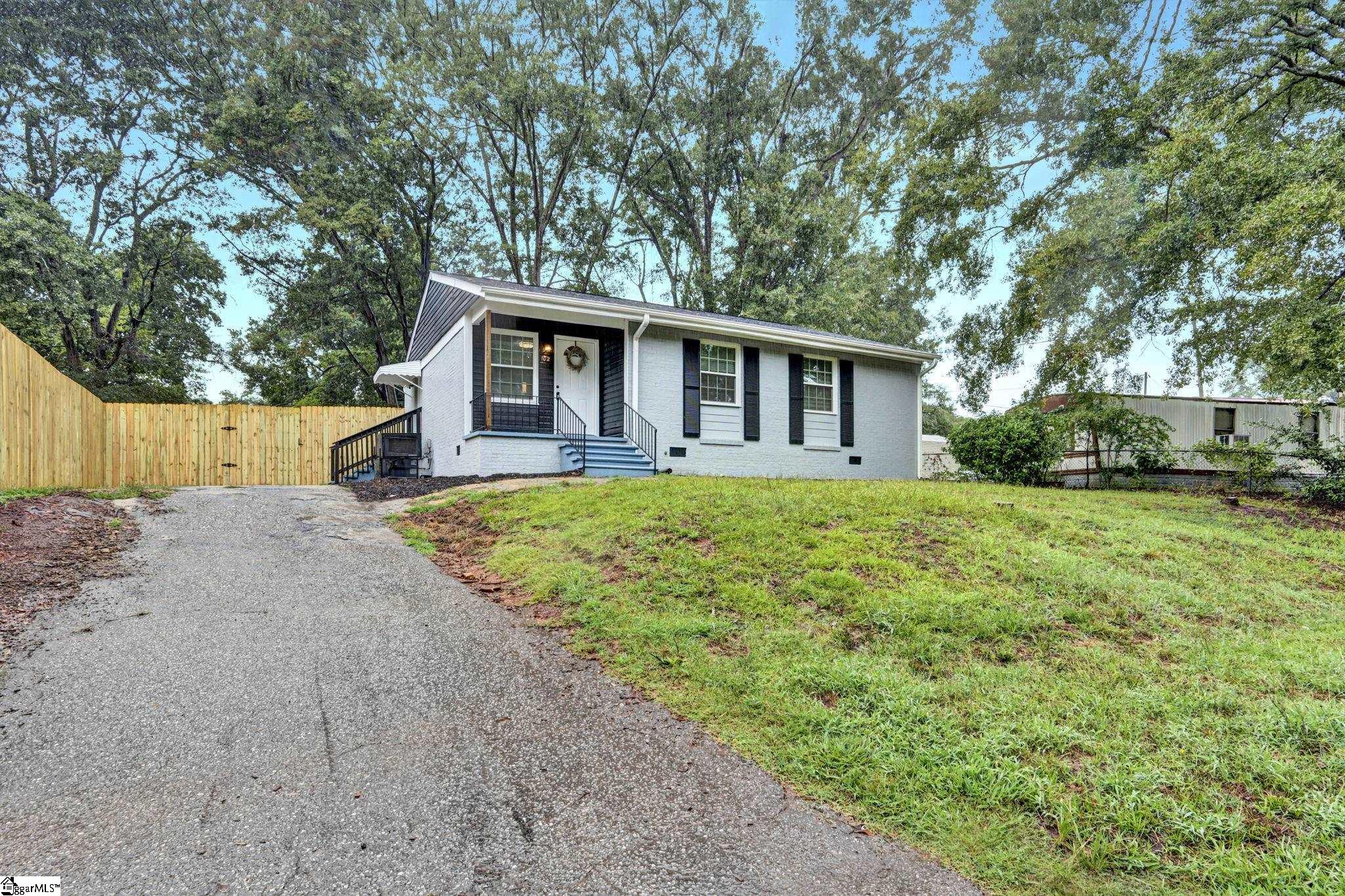 102 Harmony Drive Spartanburg, SC 29301-5728