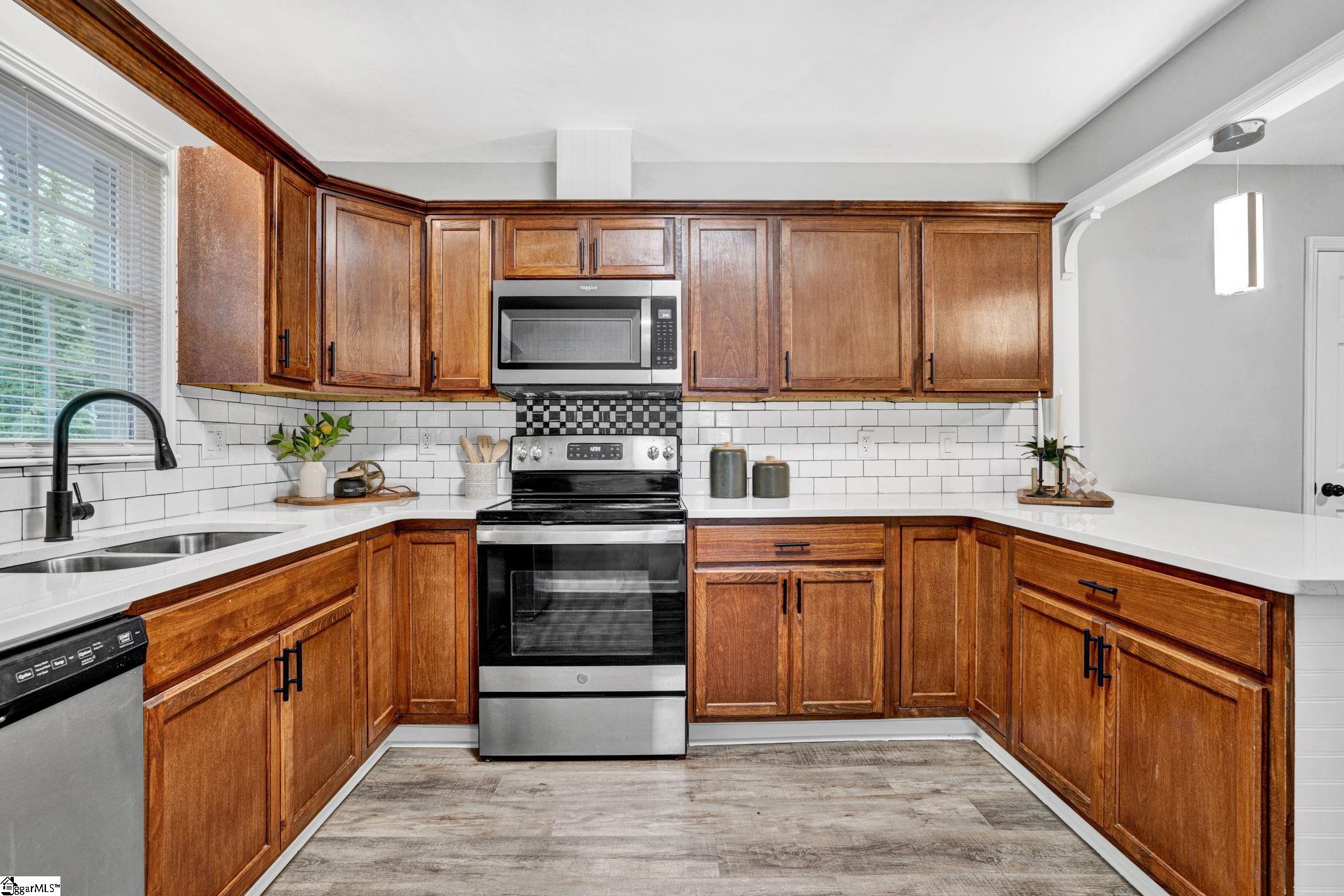 102 Harmony Drive Spartanburg, SC 29301-5728