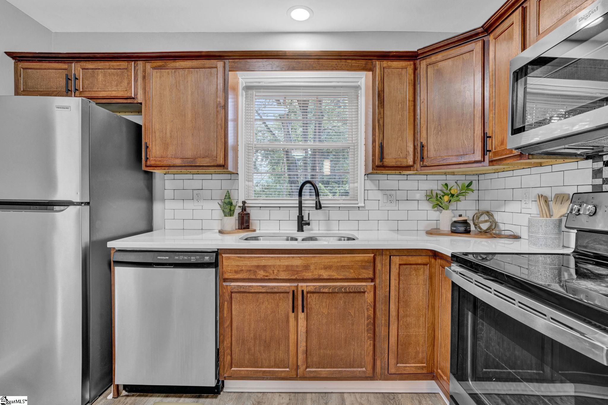 102 Harmony Drive Spartanburg, SC 29301-5728