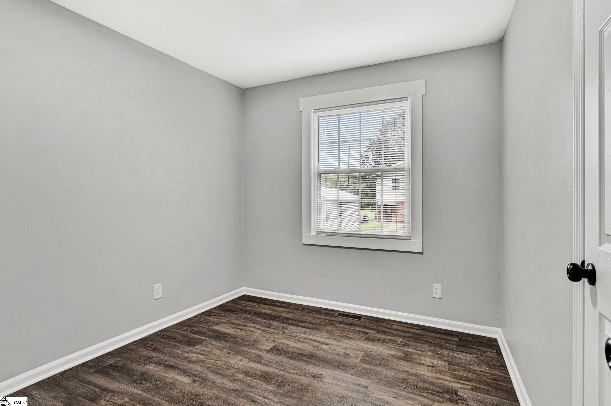 102 Harmony Drive Spartanburg, SC 29301-5728
