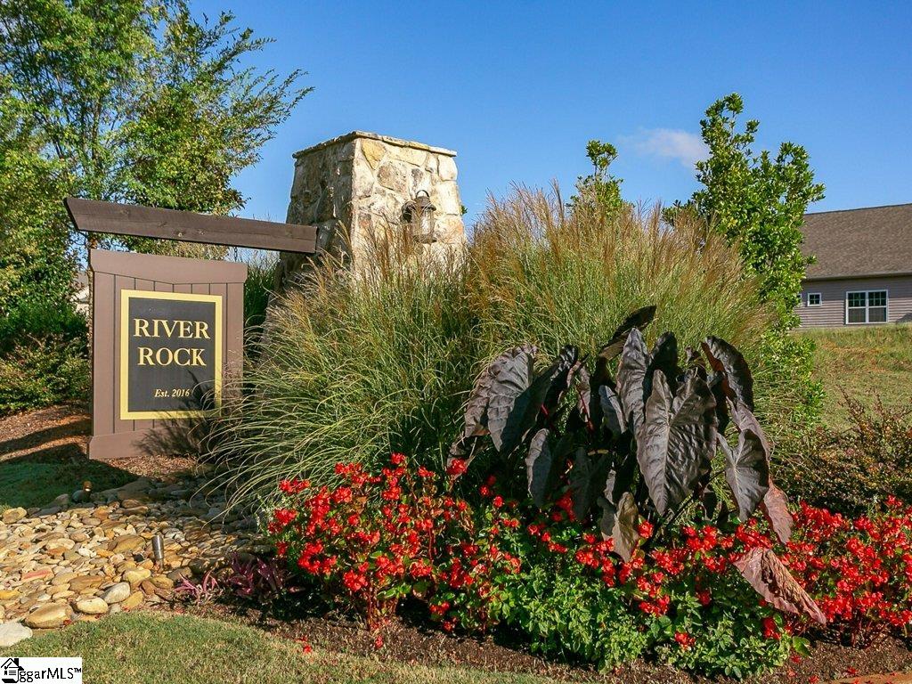 938 Deepwood Court Boiling Springs, SC 29316