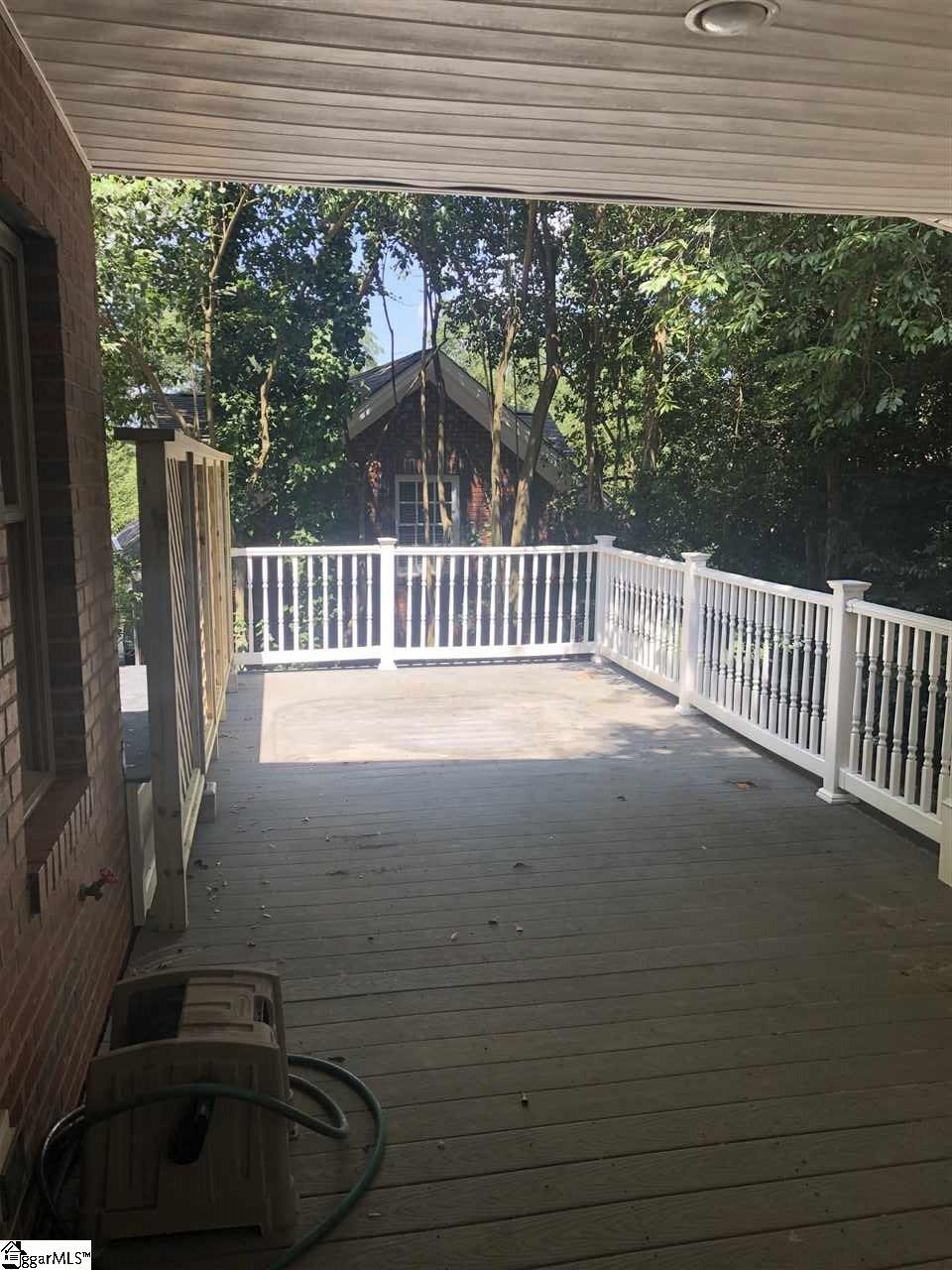 13 Victory Avenue Greenville, SC 29601