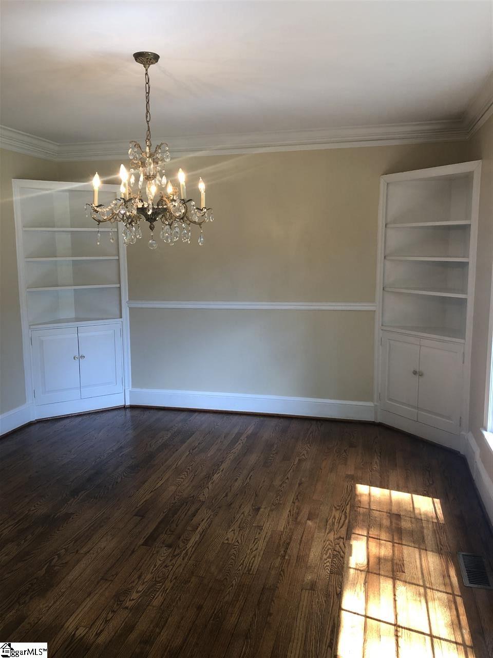 13 Victory Avenue Greenville, SC 29601