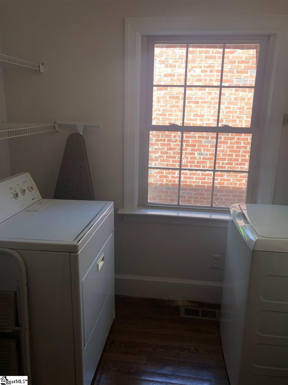 13 Victory Avenue Greenville, SC 29601