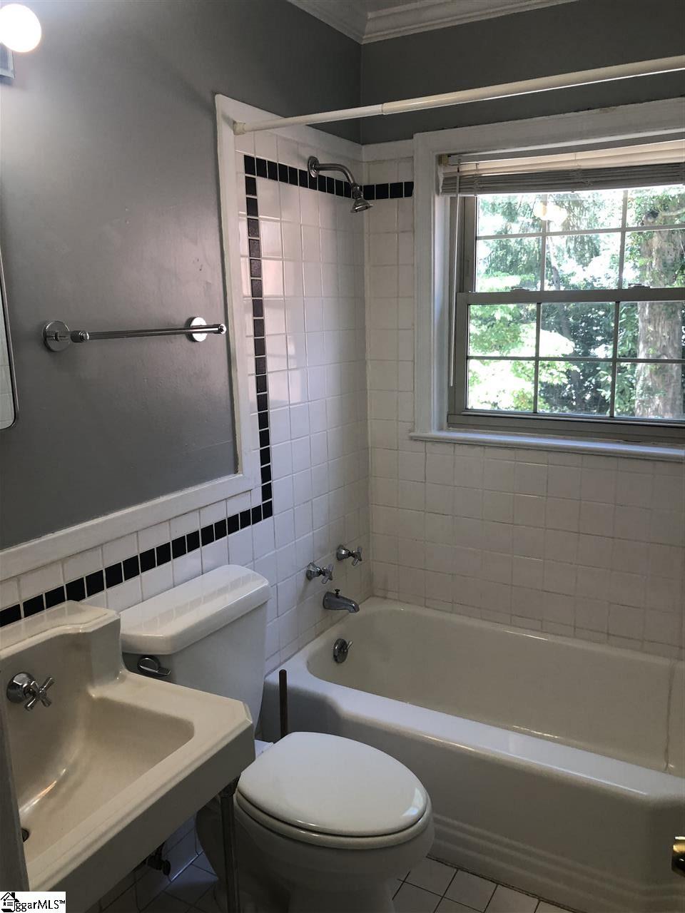 13 Victory Avenue Greenville, SC 29601