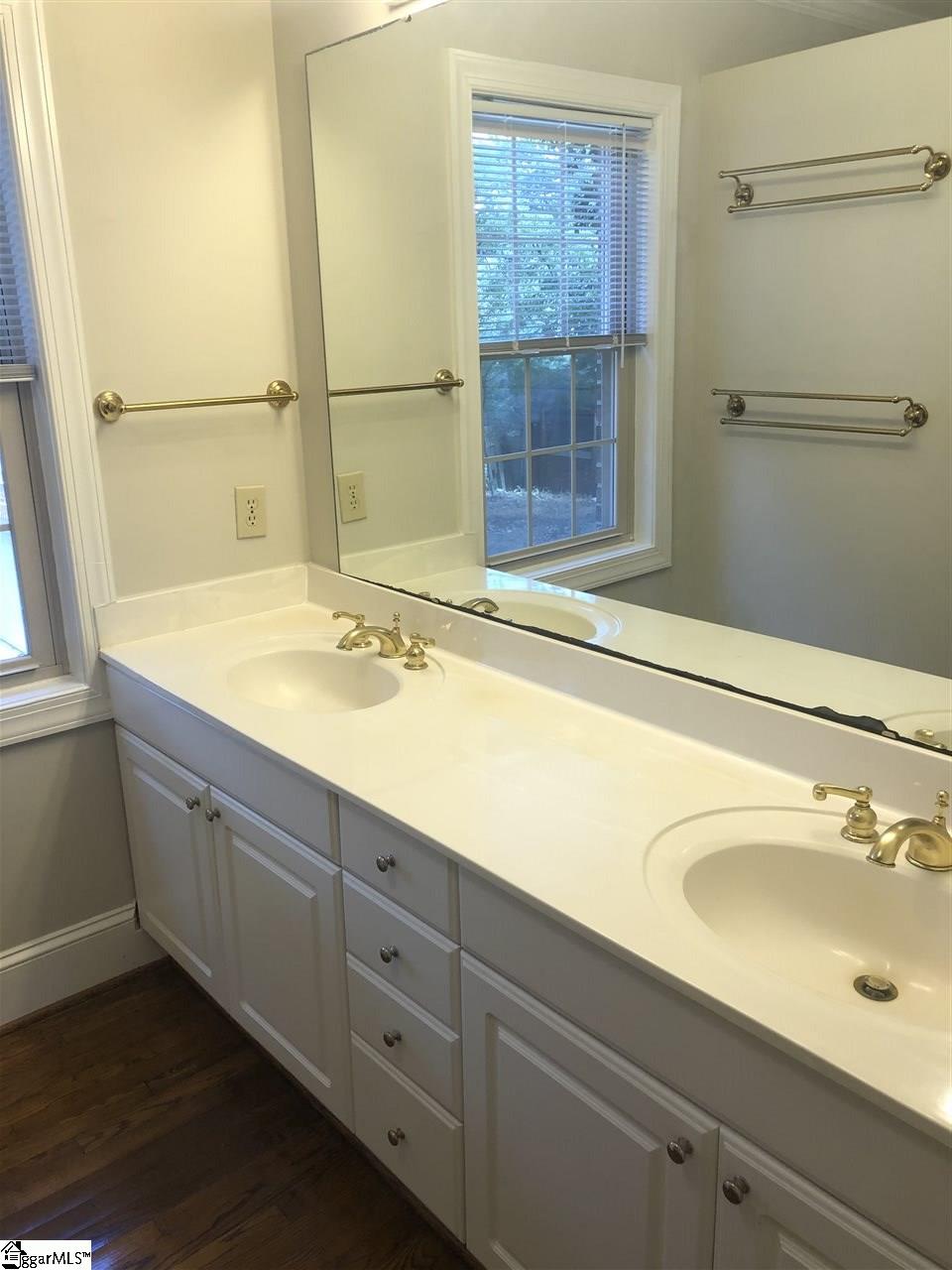 13 Victory Avenue Greenville, SC 29601