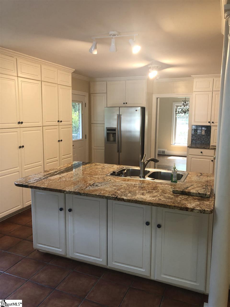 13 Victory Avenue Greenville, SC 29601