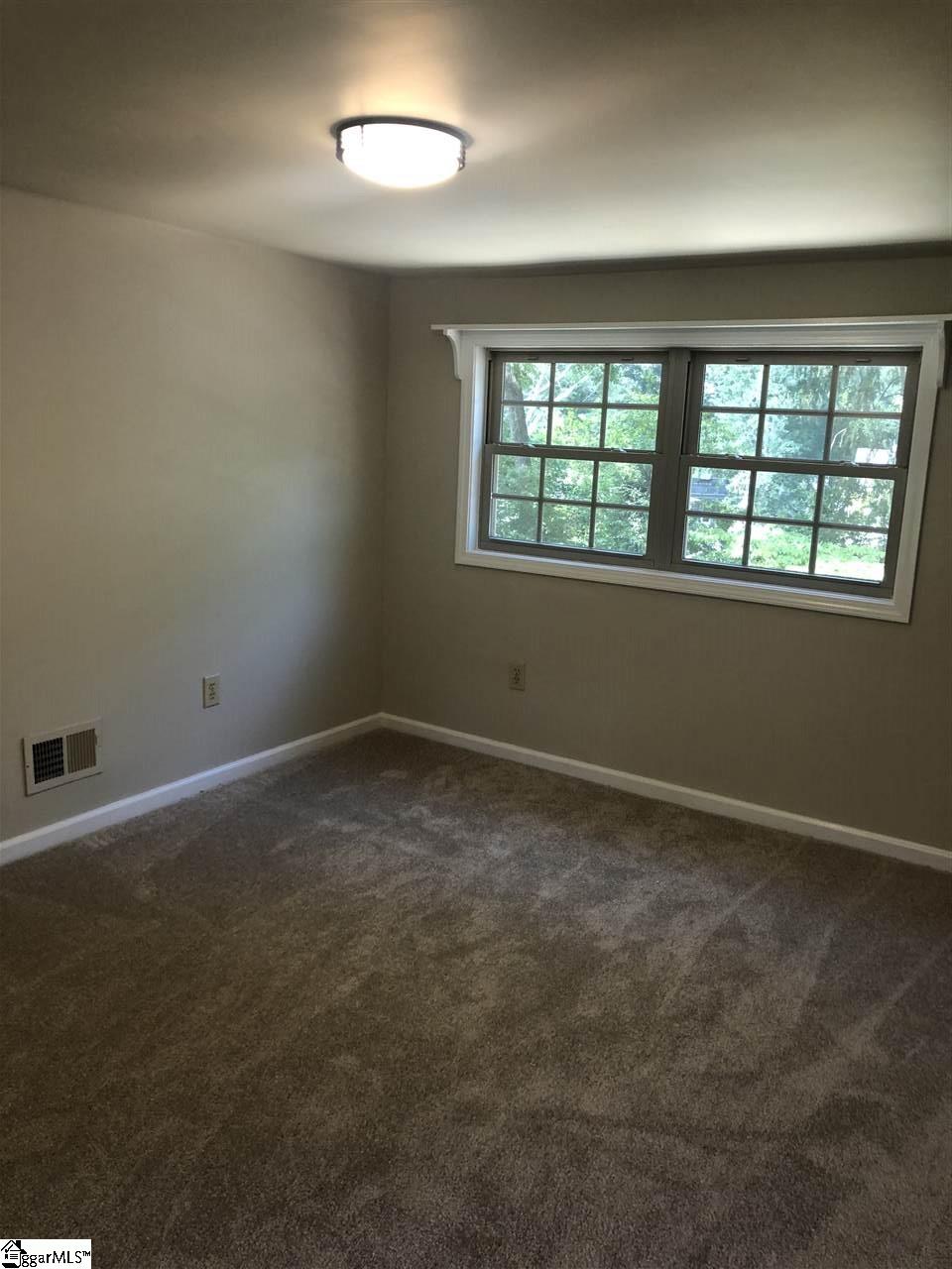 13 Victory Avenue Greenville, SC 29601