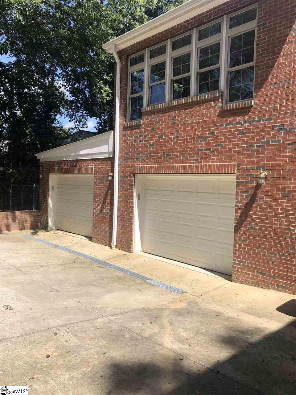13 Victory Avenue Greenville, SC 29601