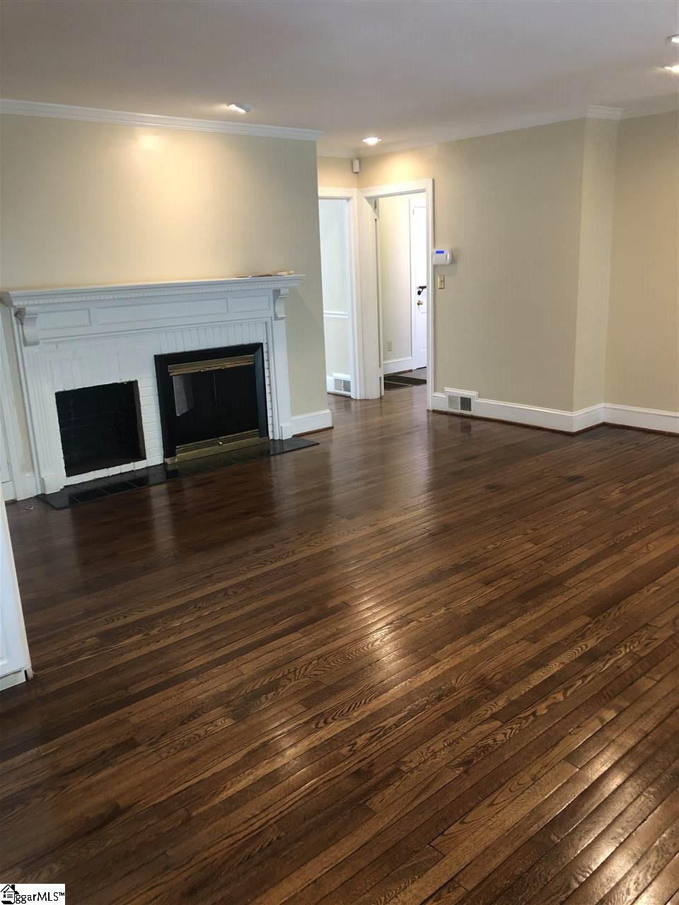 13 Victory Avenue Greenville, SC 29601