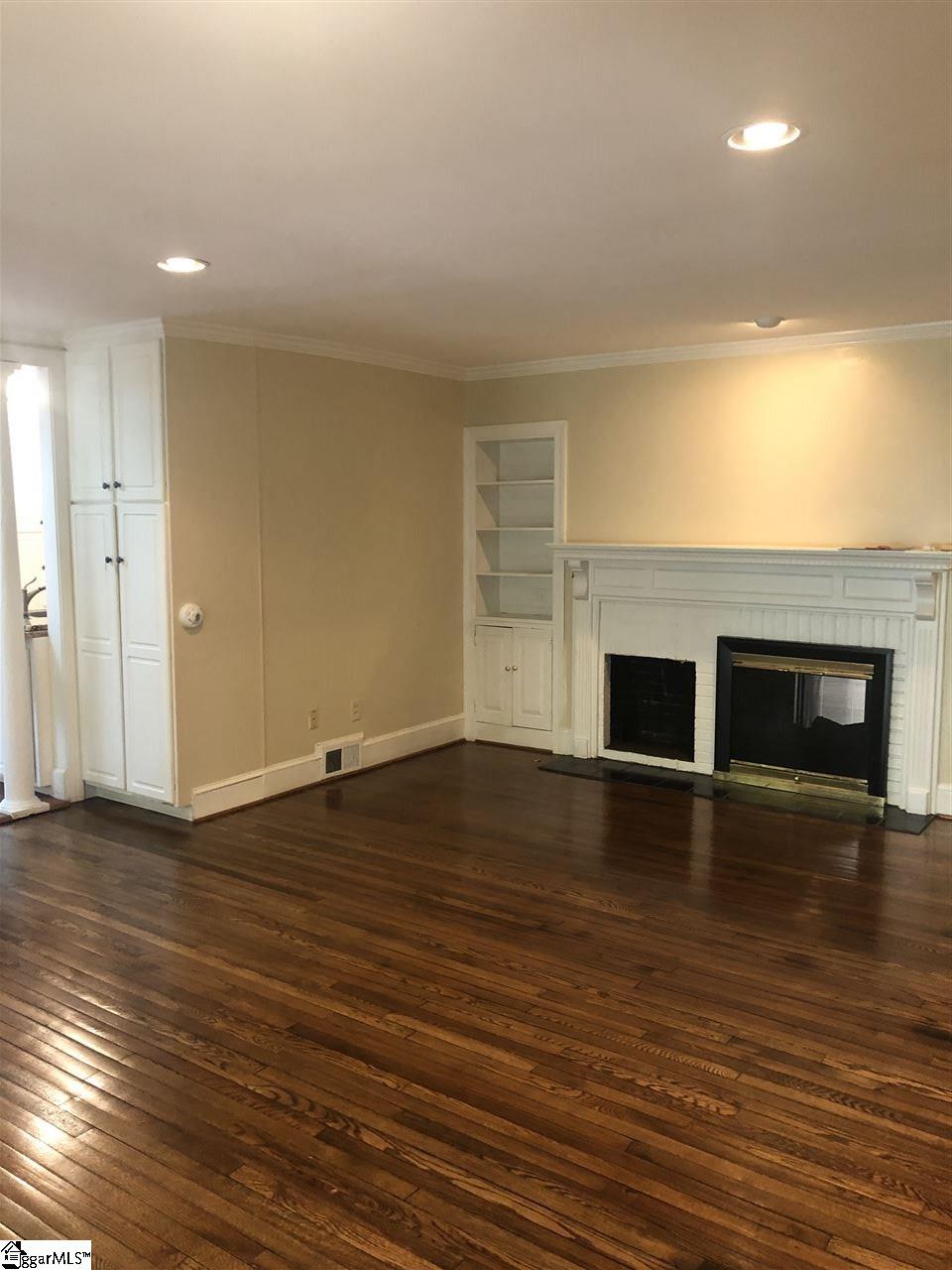13 Victory Avenue Greenville, SC 29601