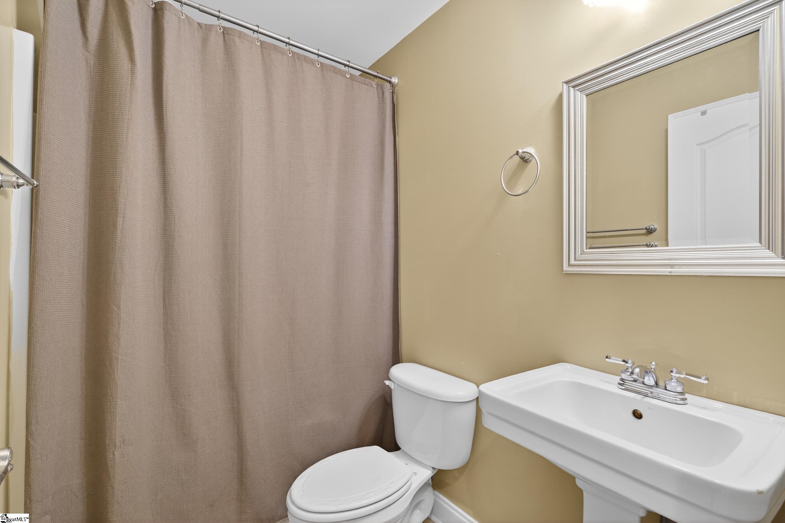 724 Three Wood Lane Woodruff, SC 29388
