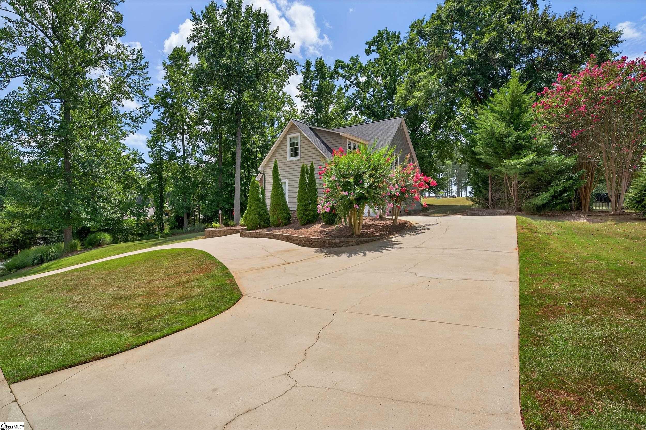 724 Three Wood Lane Woodruff, SC 29388