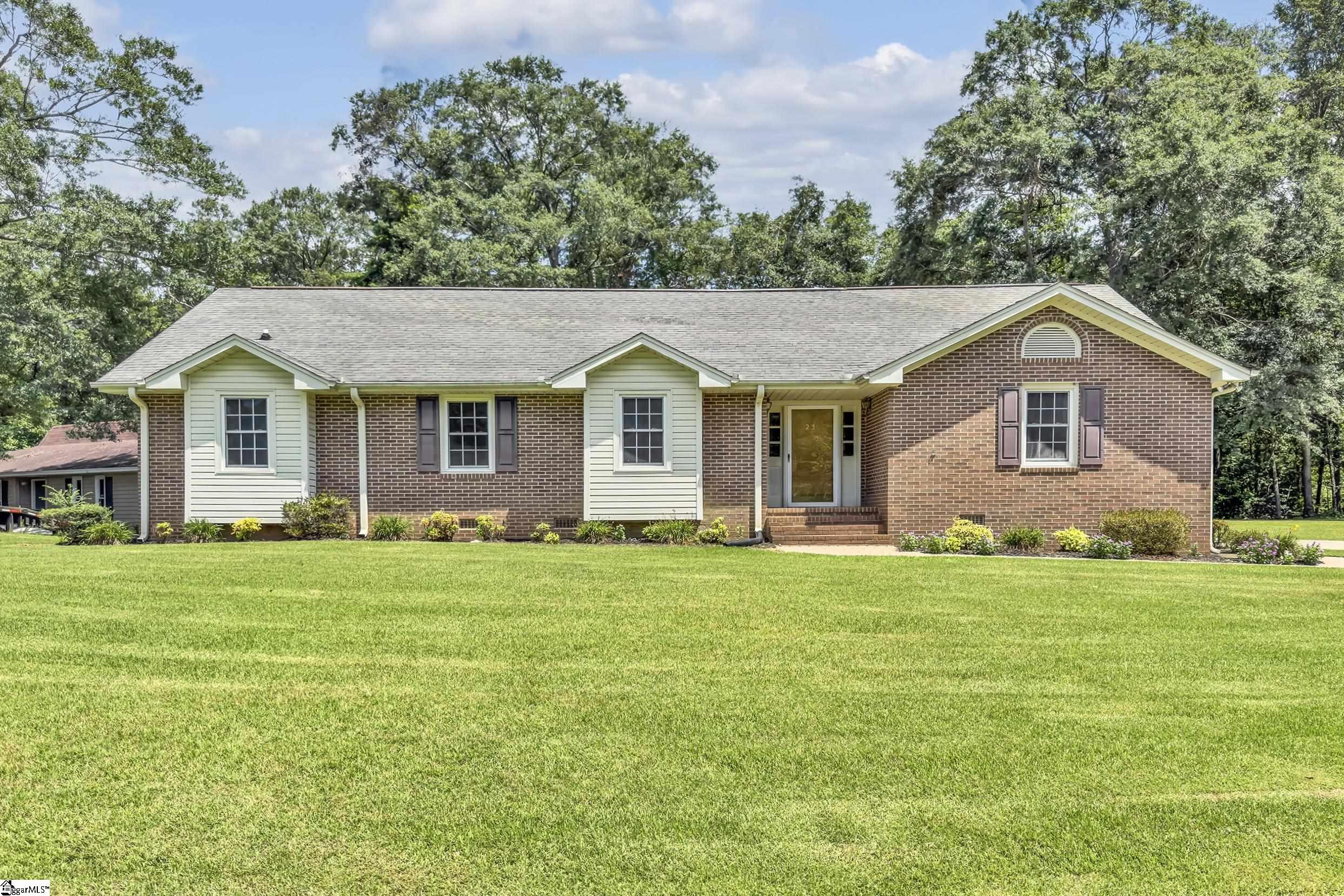 23 Riverview Circle Greenville, SC 29611