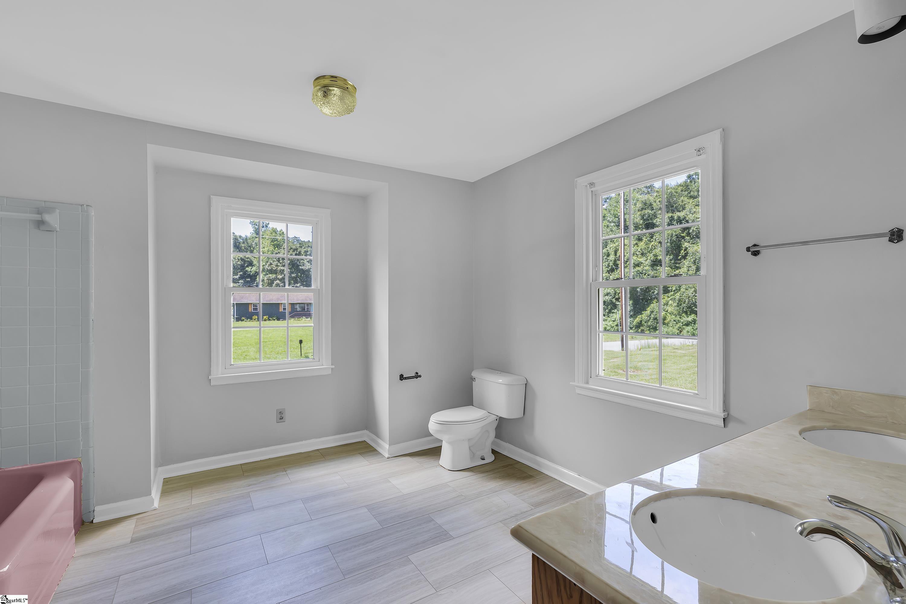 23 Riverview Circle Greenville, SC 29611