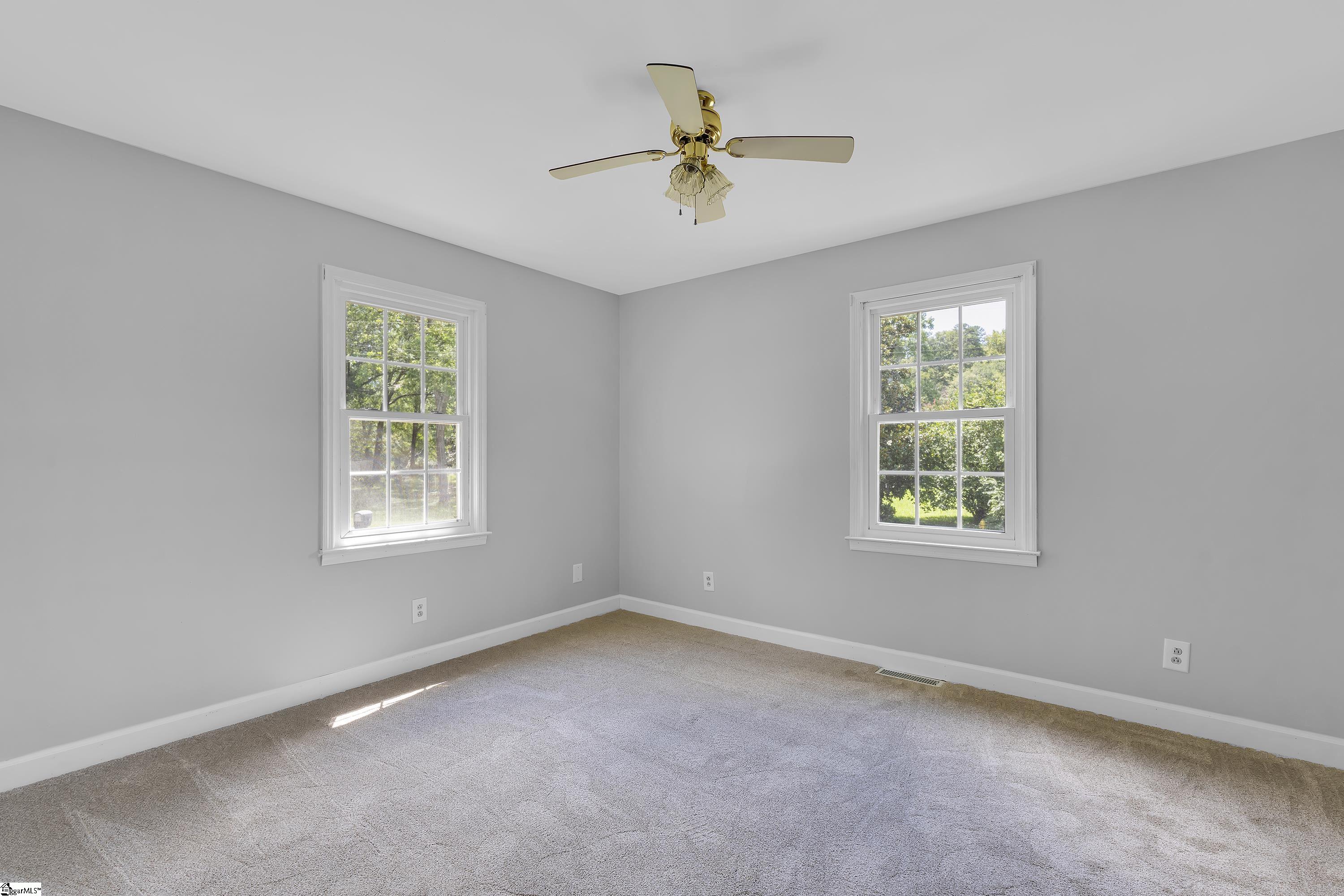 23 Riverview Circle Greenville, SC 29611