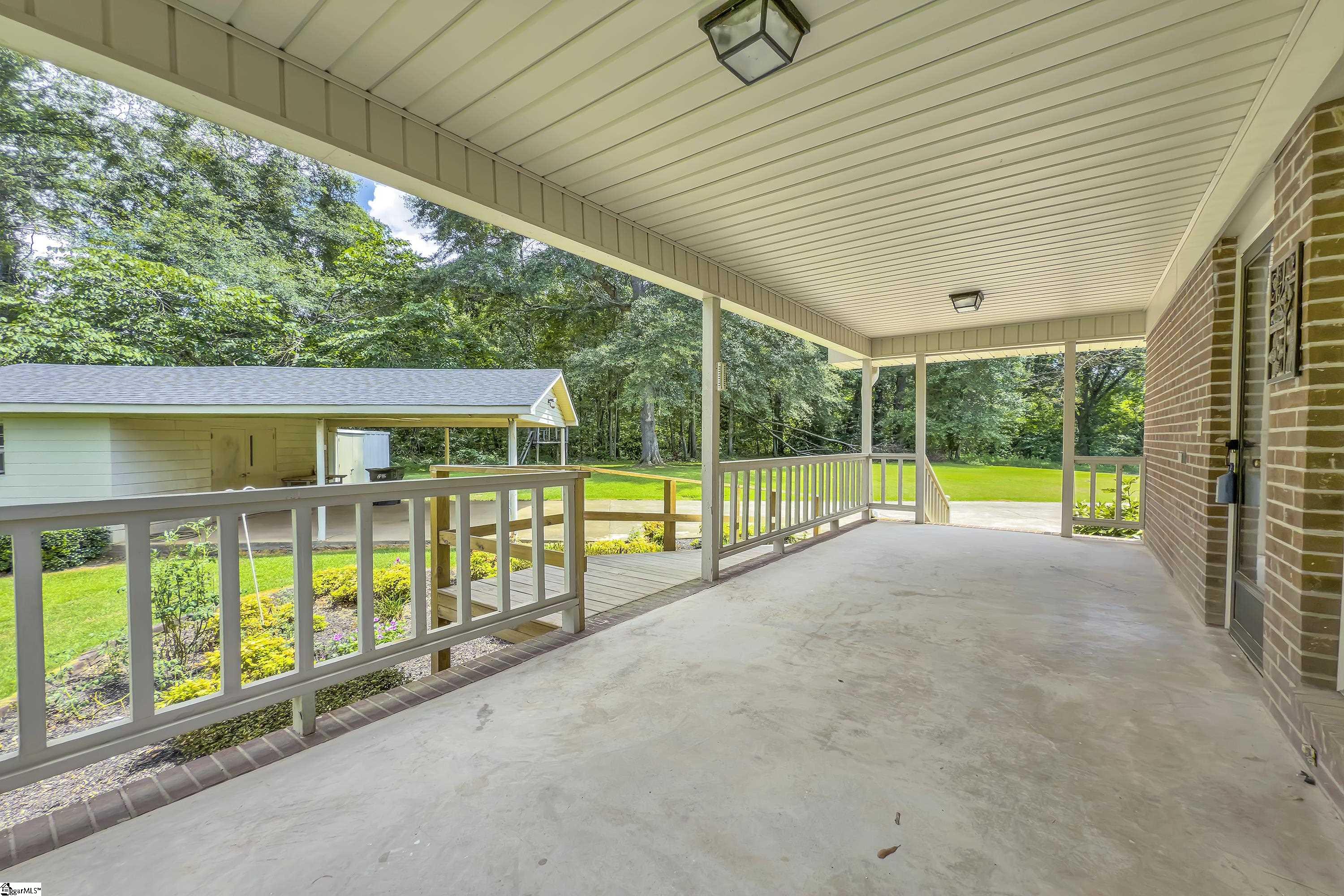 23 Riverview Circle Greenville, SC 29611