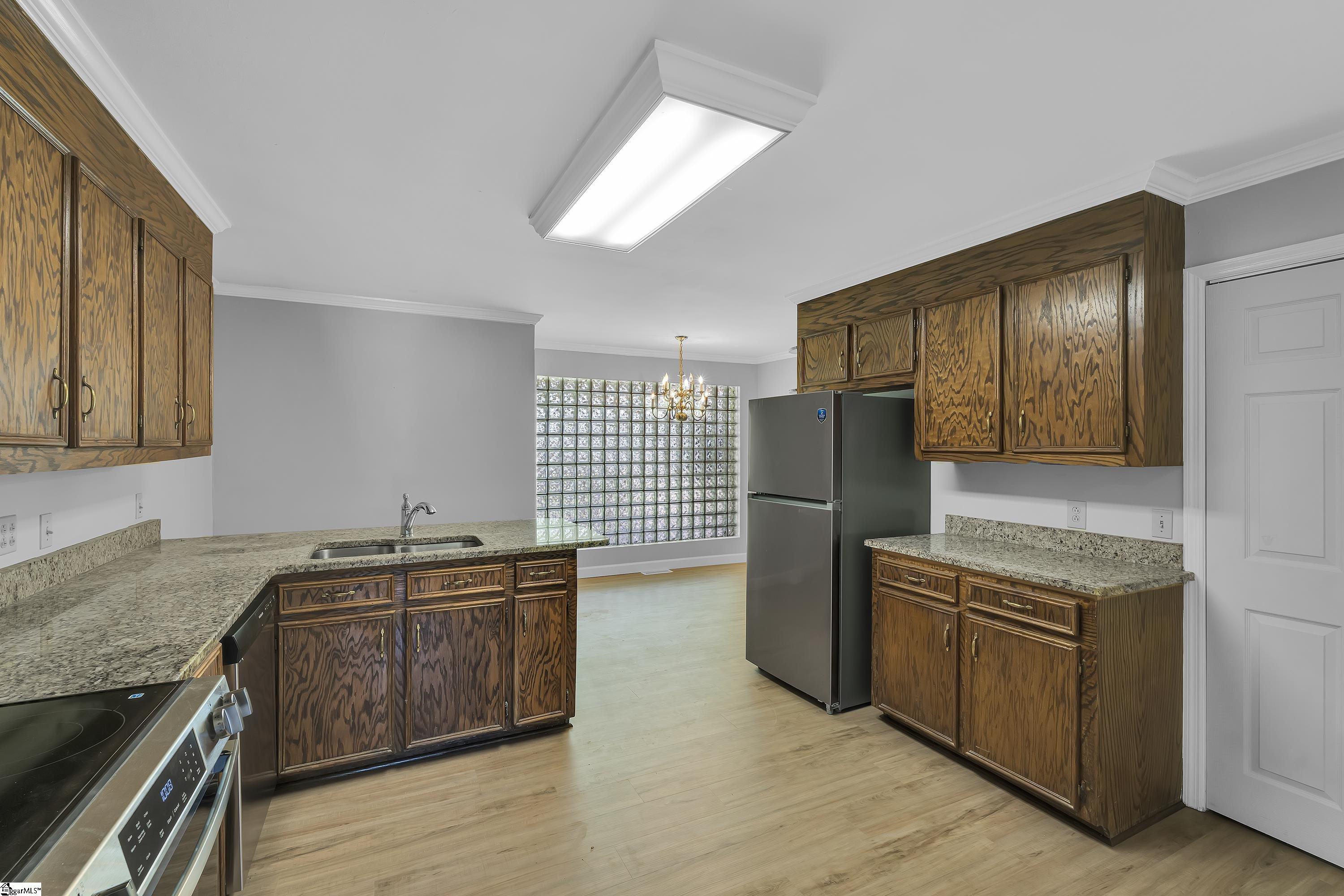 23 Riverview Circle Greenville, SC 29611