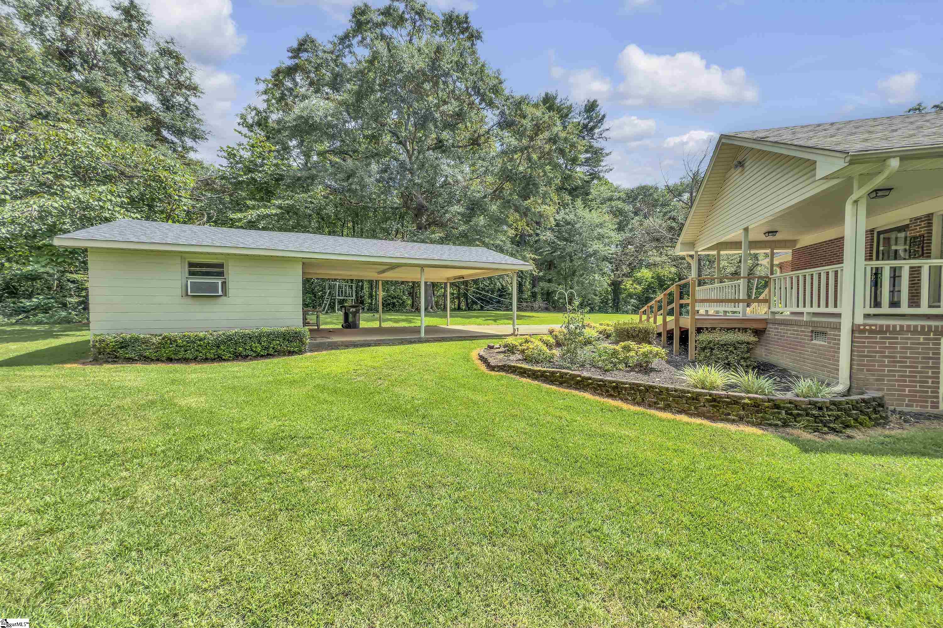 23 Riverview Circle Greenville, SC 29611