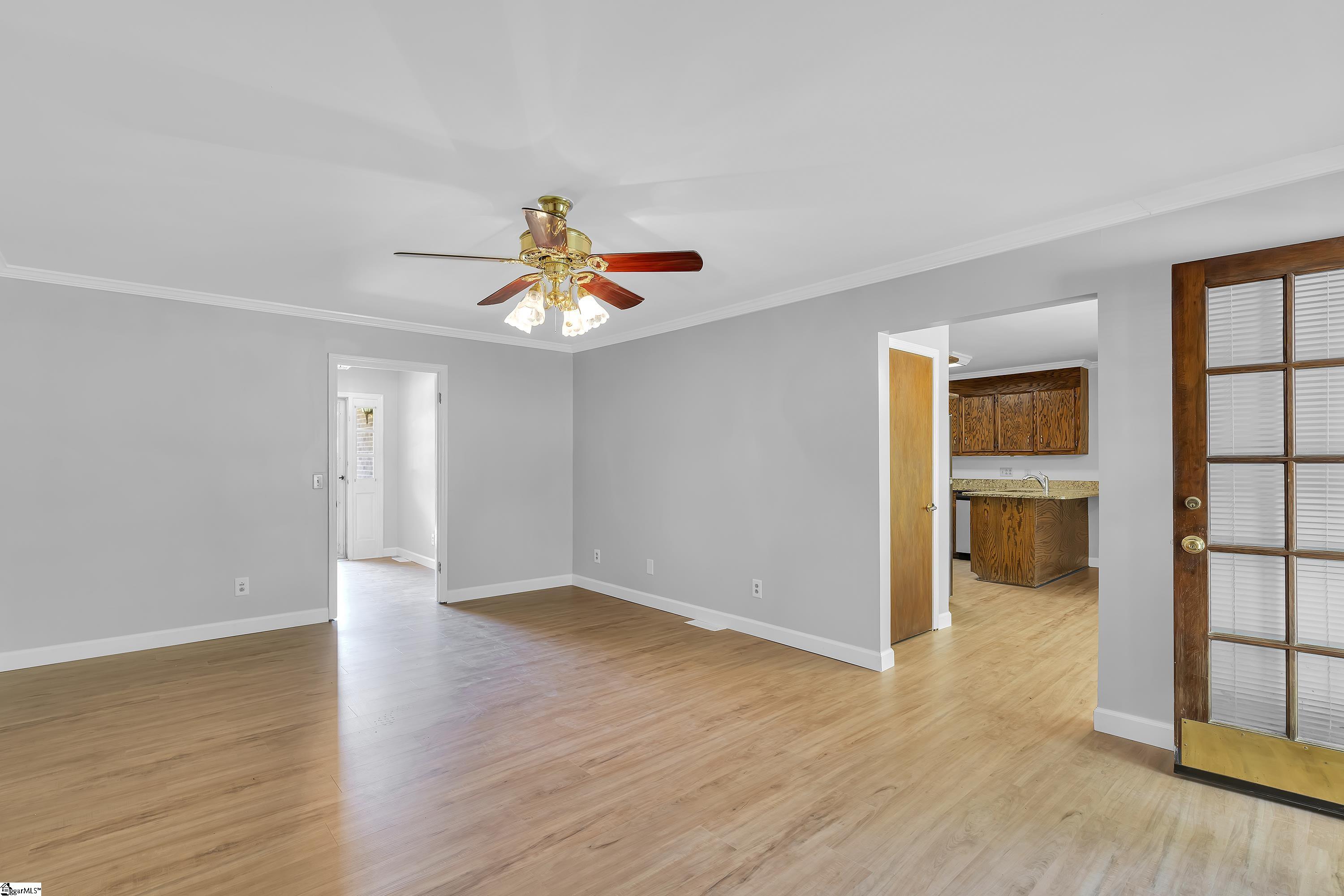 23 Riverview Circle Greenville, SC 29611