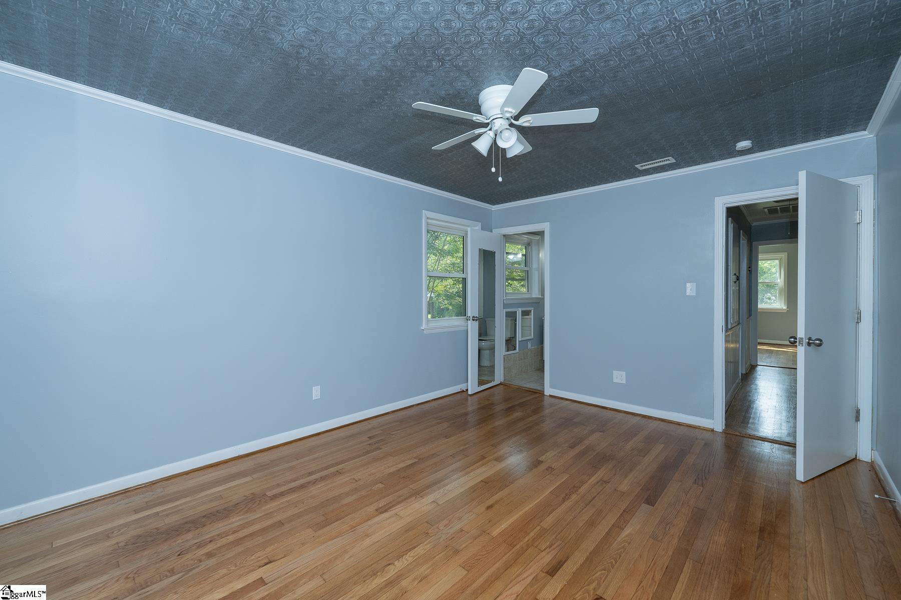 216 Maxine Street Spartanburg, SC 29307