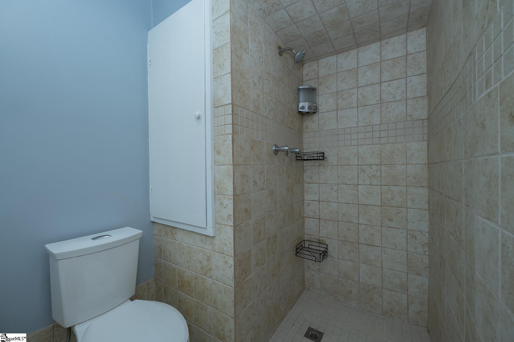 216 Maxine Street Spartanburg, SC 29307