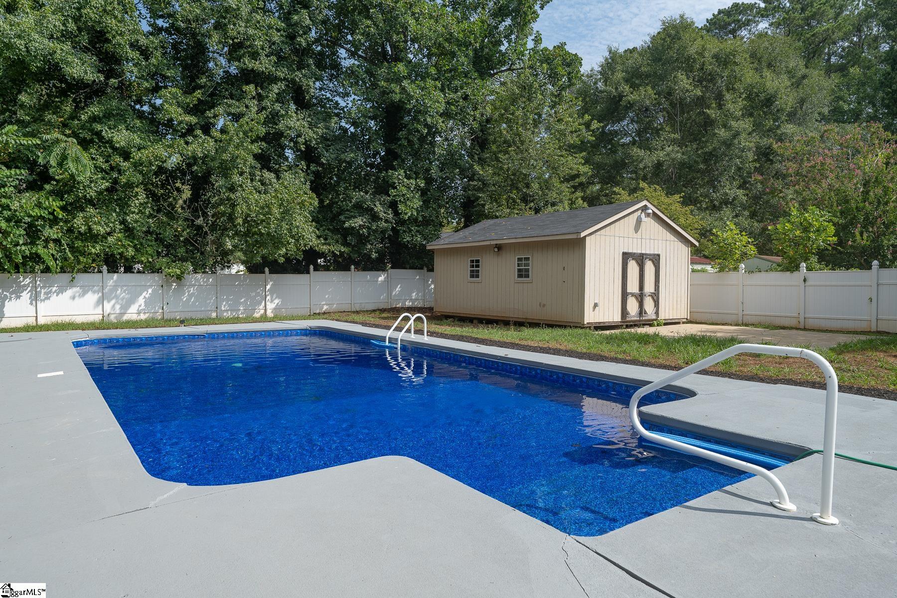 216 Maxine Street Spartanburg, SC 29307