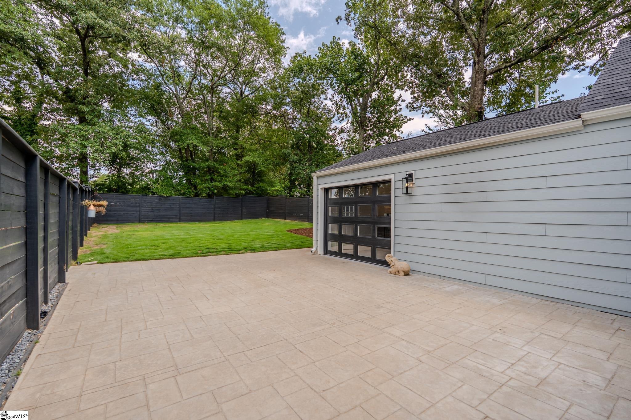 23 Old Augusta Road Greenville, SC 29605