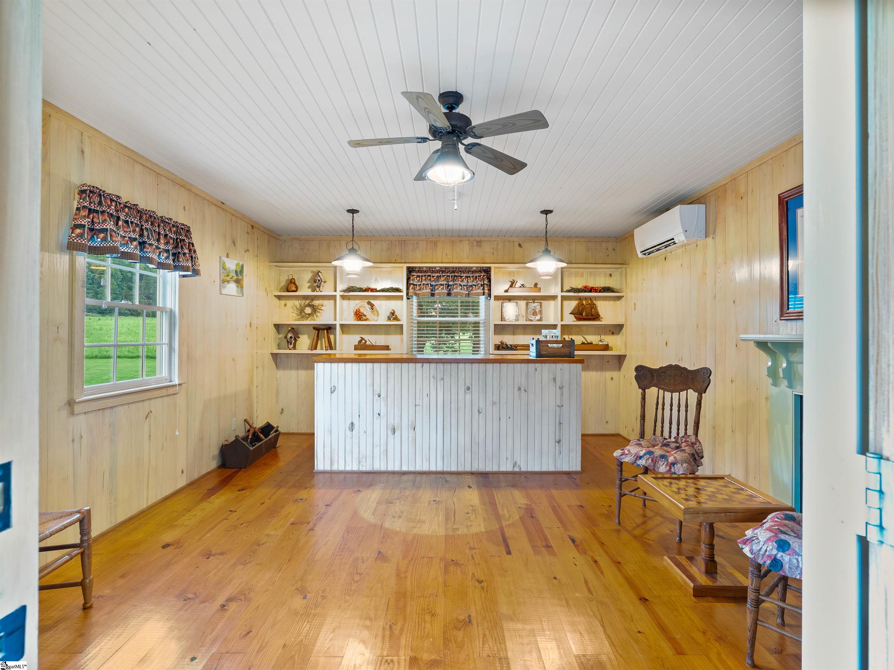 10490 New Cut Road Campobello, SC 29322