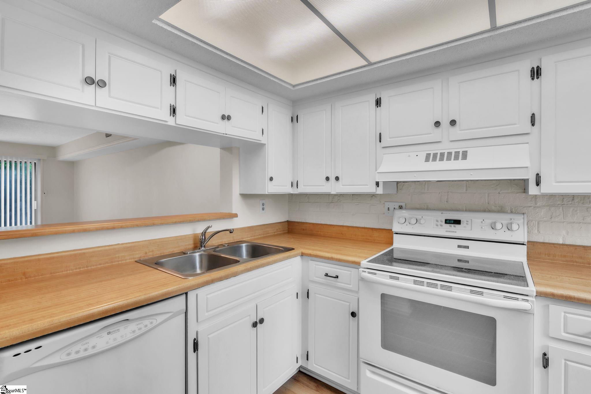 2530 E North Street UNIT Unit 11B Greenville, SC 29615