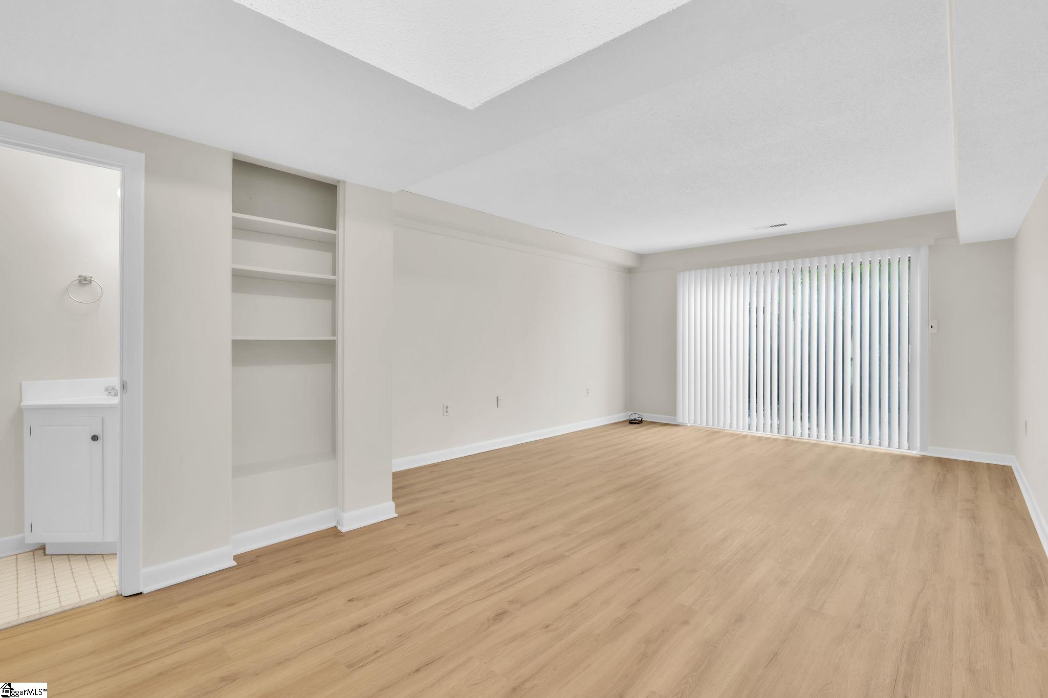 2530 E North Street UNIT Unit 11B Greenville, SC 29615
