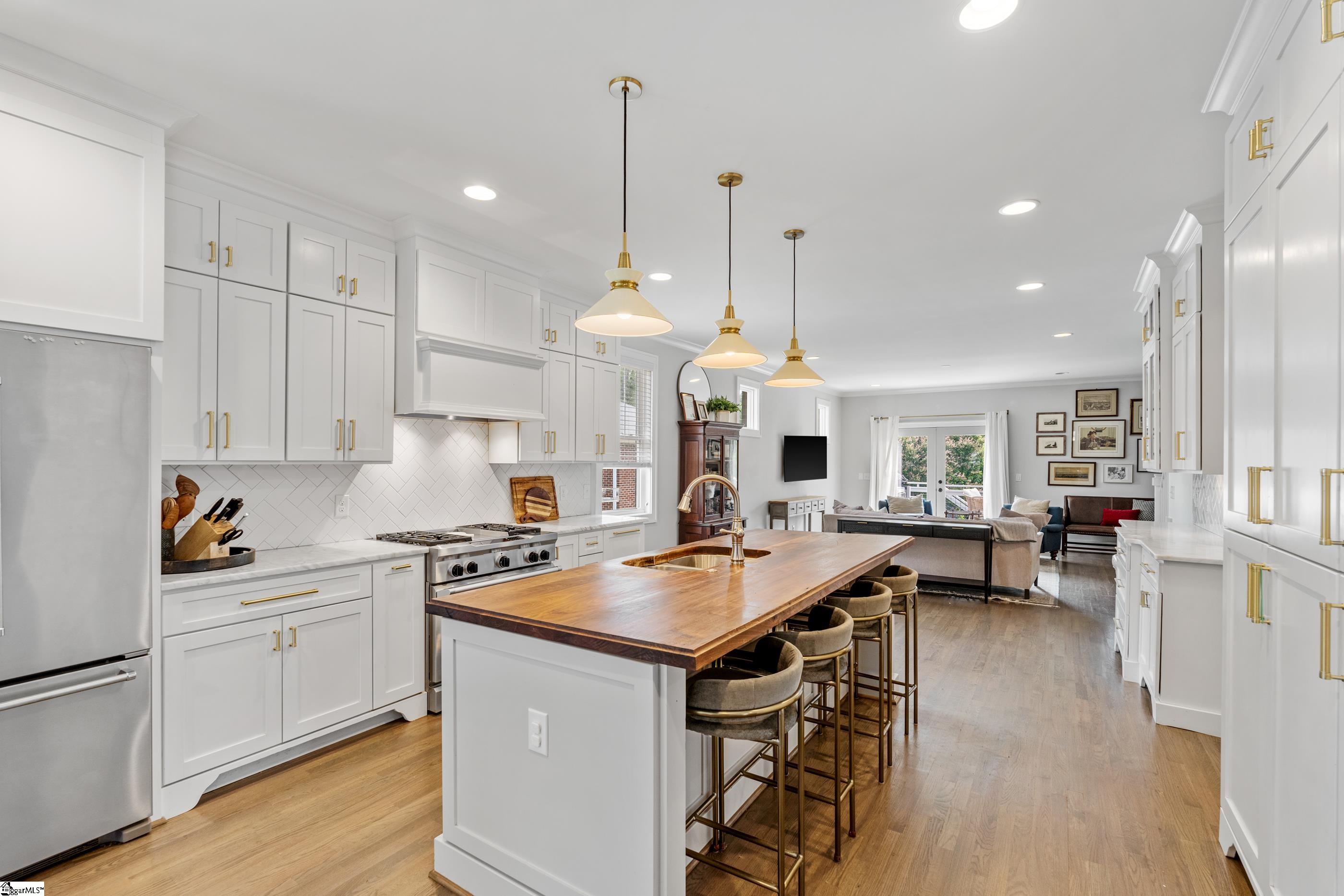 333 Jones Avenue Greenville, SC 29605